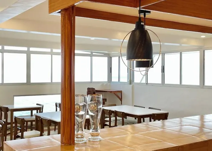 Beachfront Hotel Boljoon